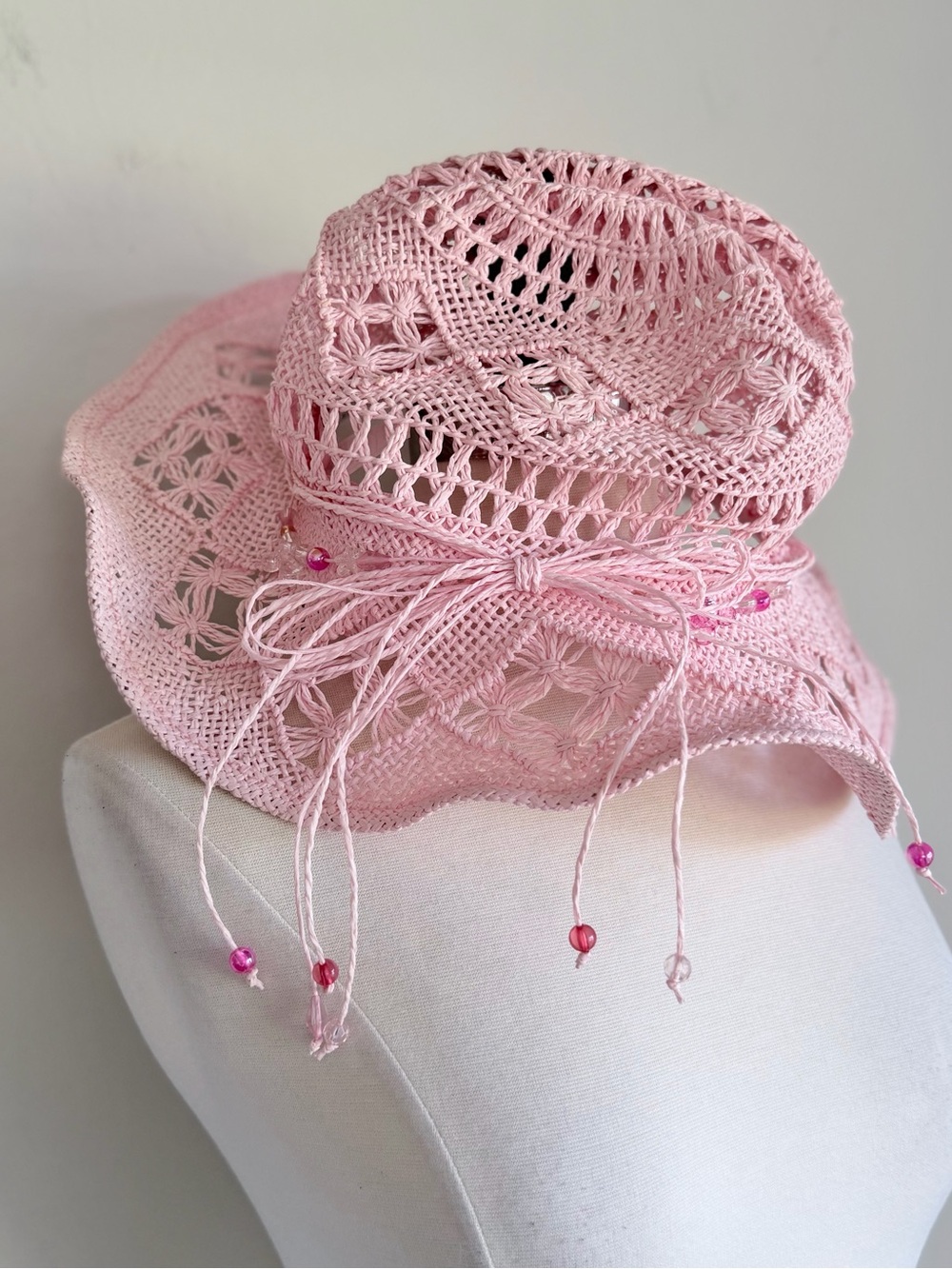 Women's Disneyland Resort Pink Crochet Sun Hat with Cord & Bead Accents, NWT